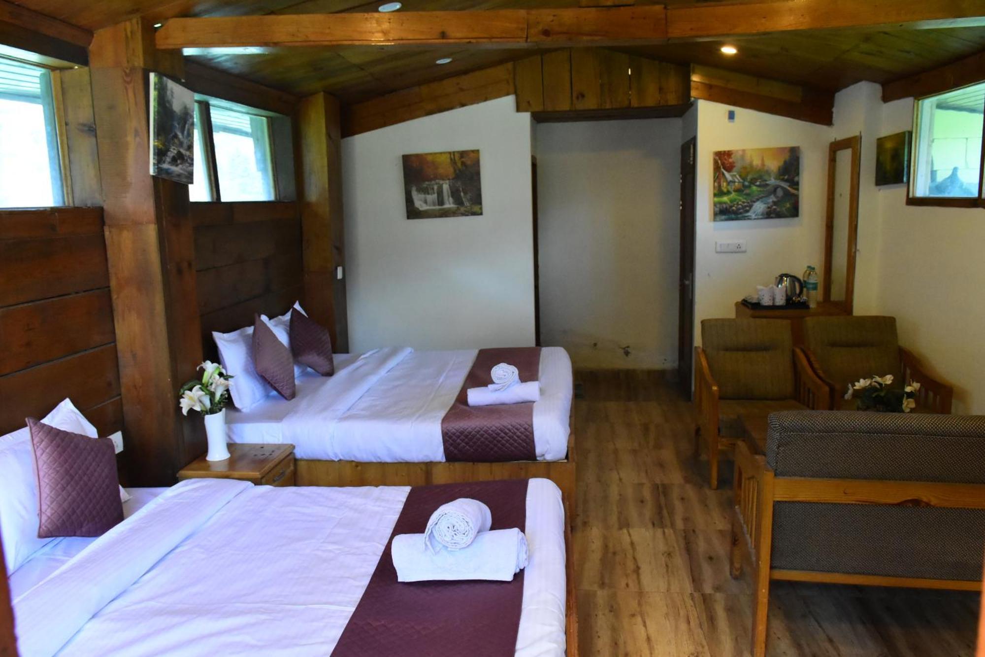 Hotel Jamla Inn Manāli エクステリア 写真