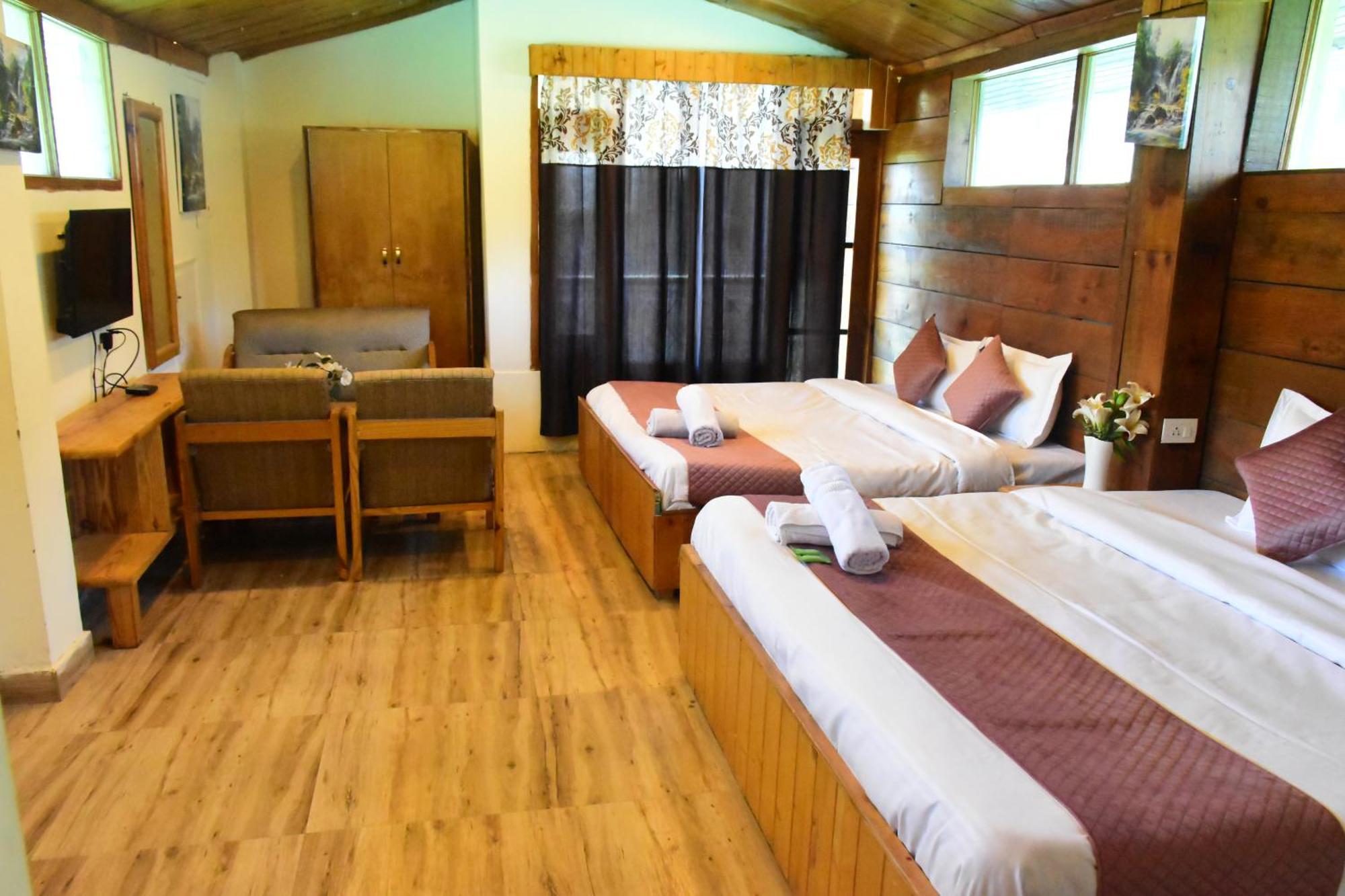 Hotel Jamla Inn Manāli エクステリア 写真
