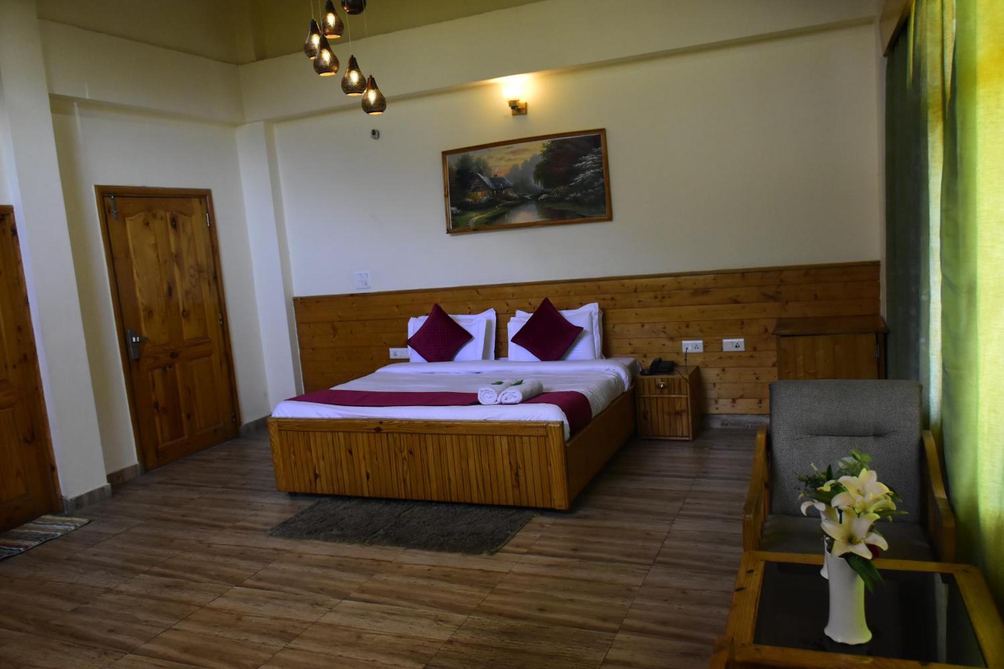 Hotel Jamla Inn Manāli エクステリア 写真