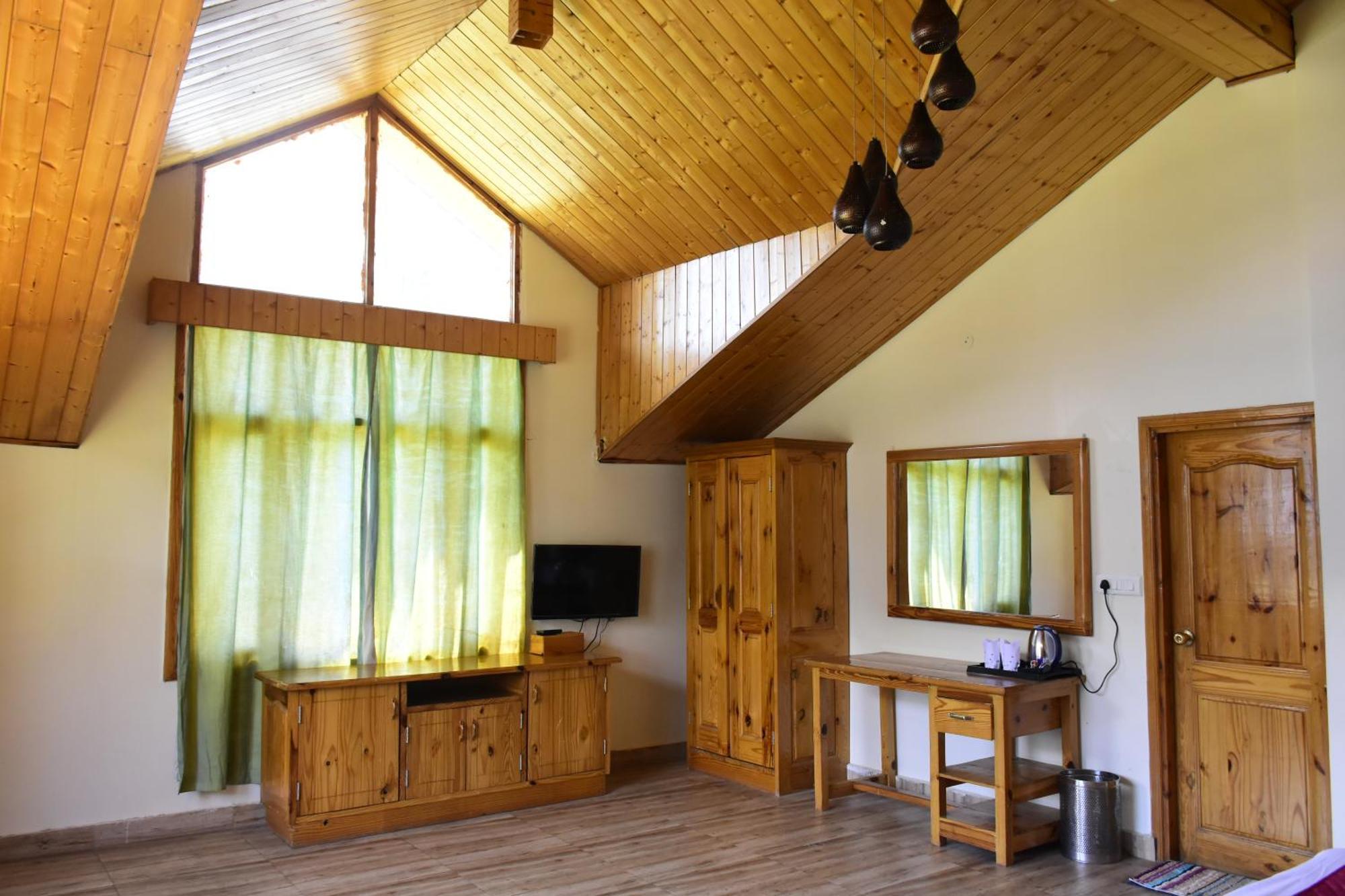 Hotel Jamla Inn Manāli エクステリア 写真