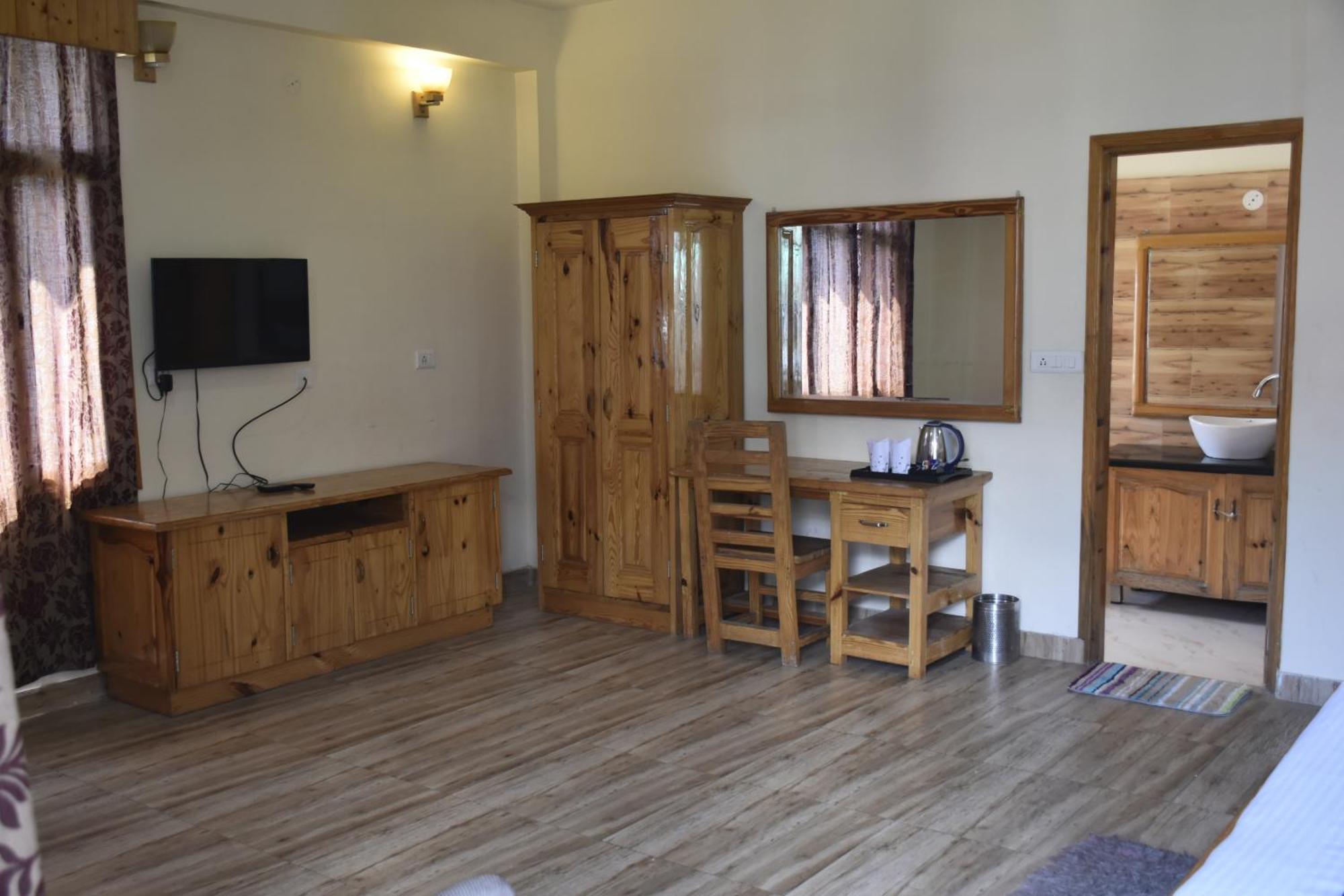 Hotel Jamla Inn Manāli エクステリア 写真